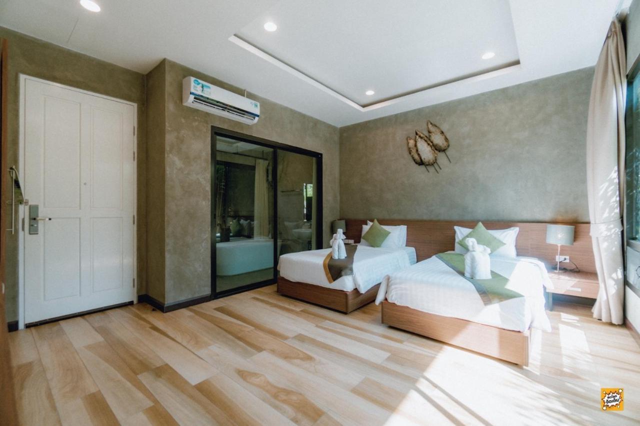 Blue River Resort Phitsanulok Extérieur photo